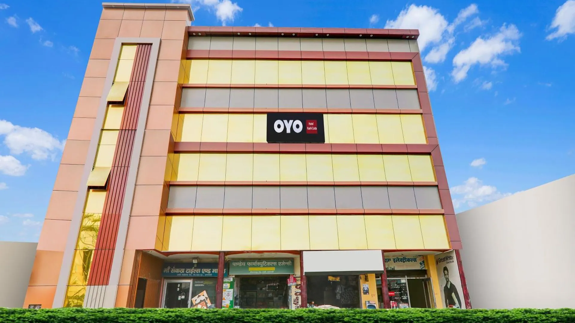 Hotel O Kashi Costa & Restaurant Varanasi
