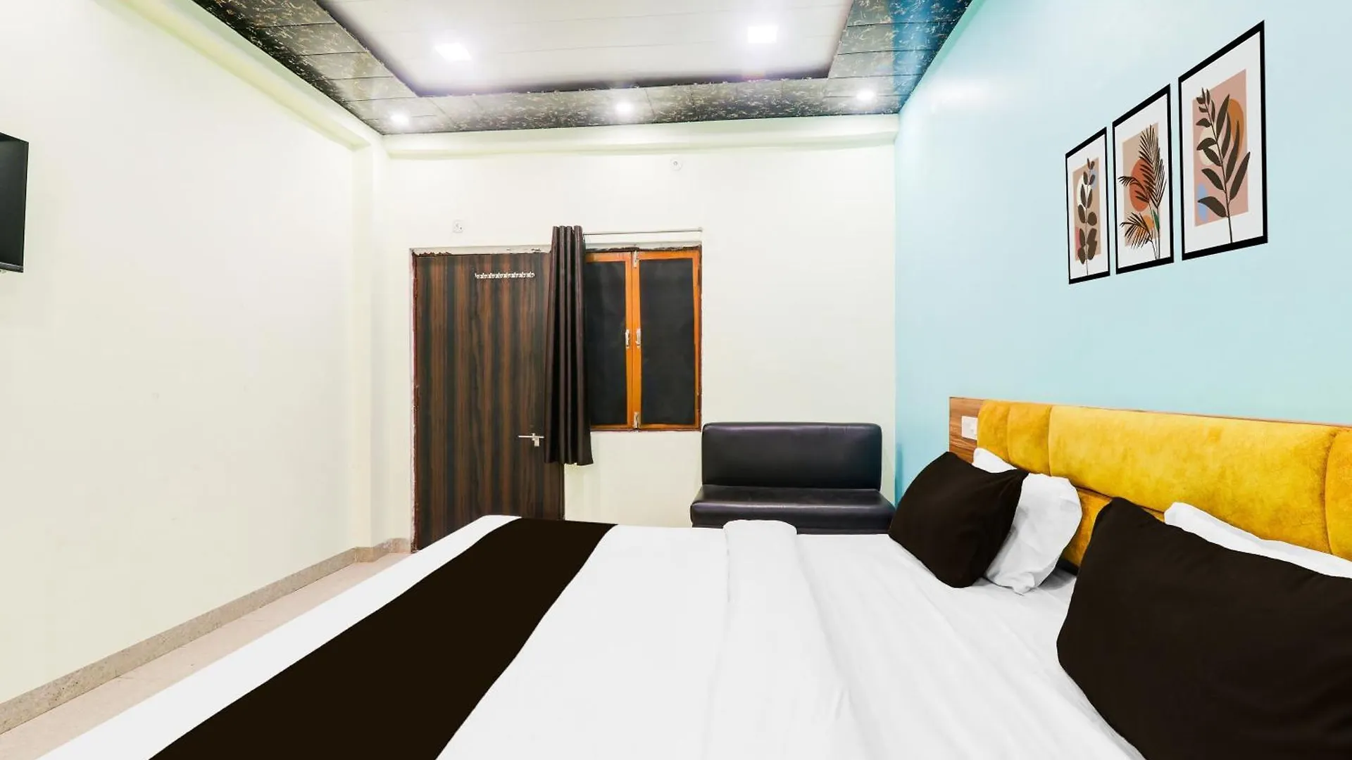 Hotel O Kashi Costa & Restaurant Varanasi