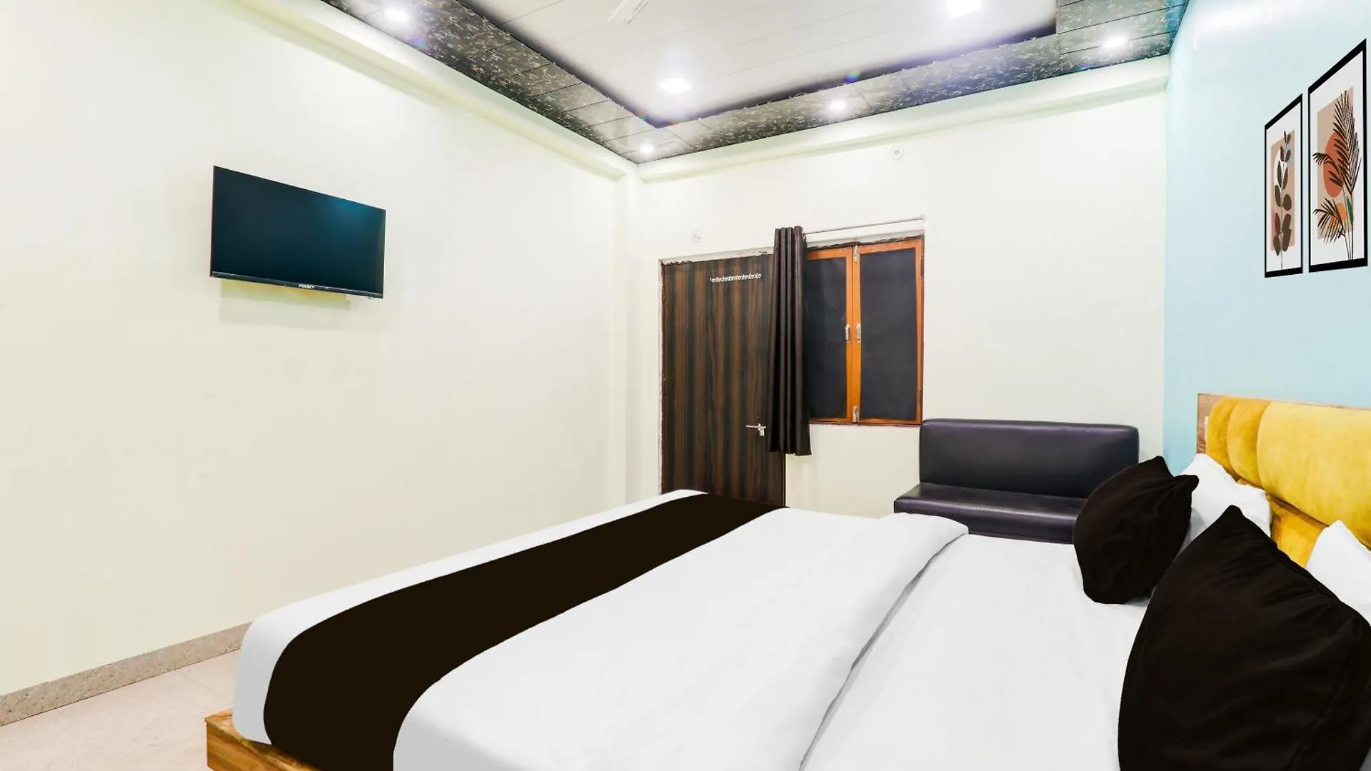 Hotel O Kashi Costa & Restaurant Varanasi