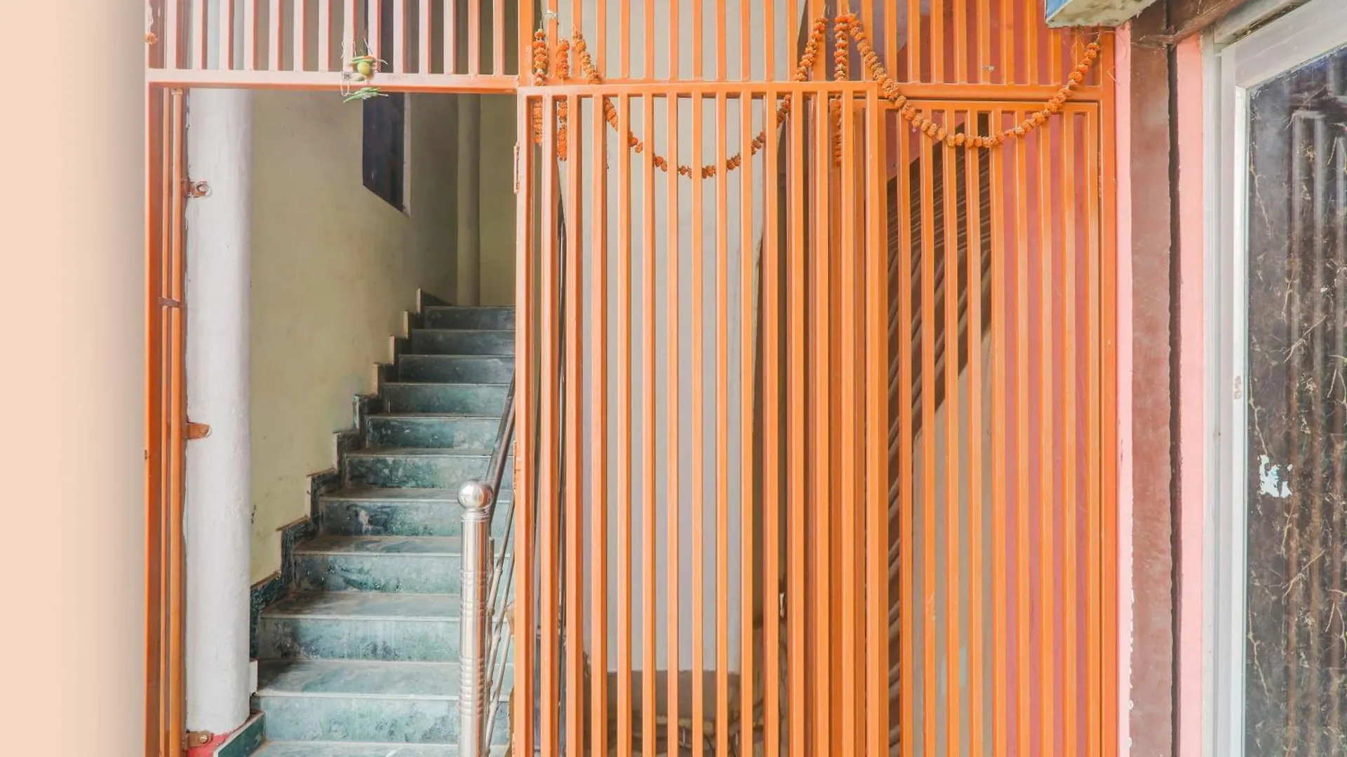 Hotel O Kashi Costa & Restaurant Varanasi India